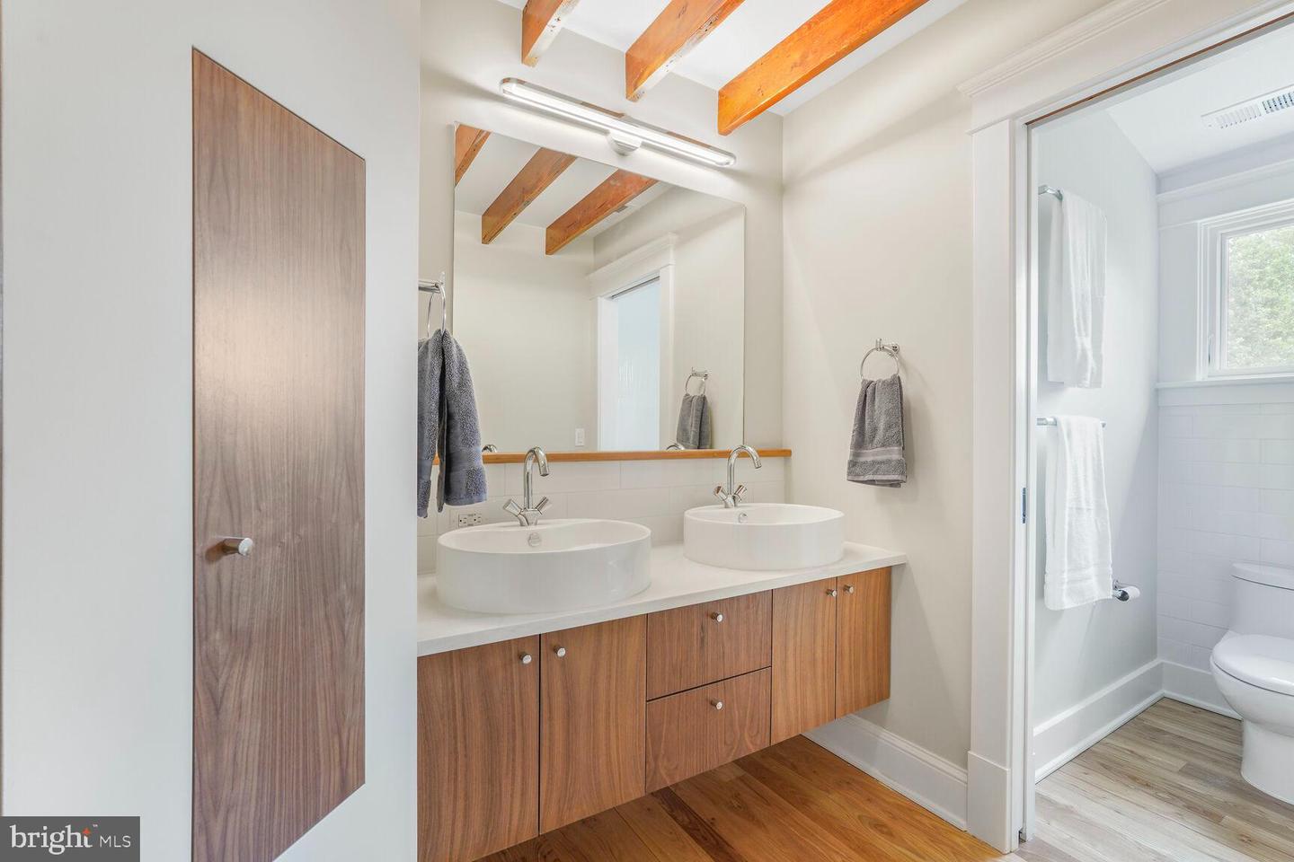 605 HILLTOP TER, ALEXANDRIA, Virginia 22301, 6 Bedrooms Bedrooms, ,5 BathroomsBathrooms,Residential,For sale,605 HILLTOP TER,VAAX2045750 MLS # VAAX2045750