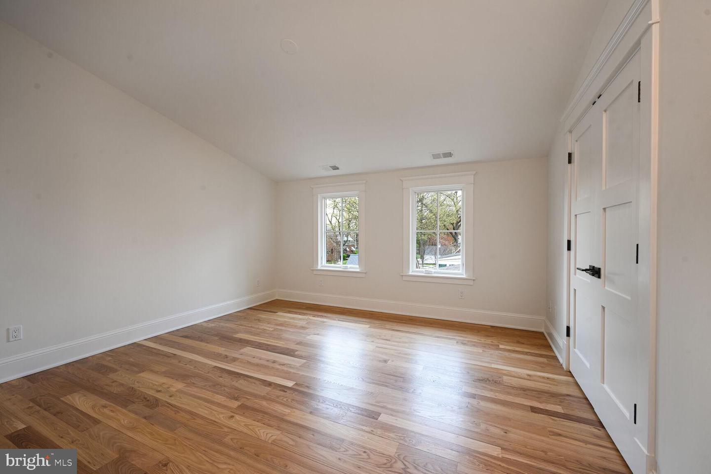 605 HILLTOP TER, ALEXANDRIA, Virginia 22301, 6 Bedrooms Bedrooms, ,5 BathroomsBathrooms,Residential,For sale,605 HILLTOP TER,VAAX2045750 MLS # VAAX2045750