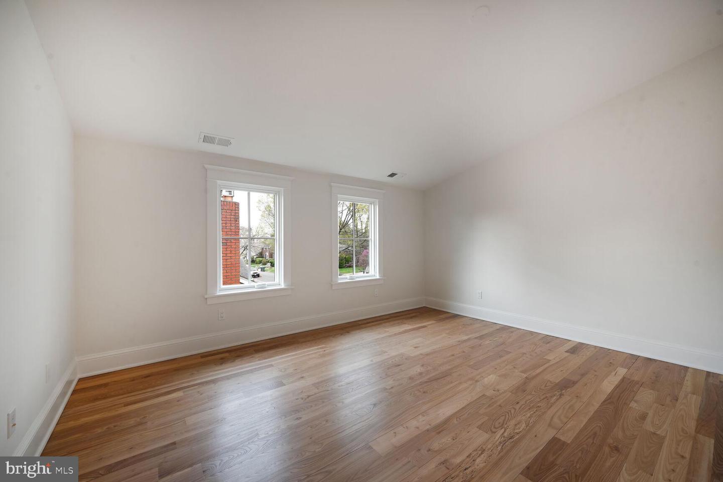 605 HILLTOP TER, ALEXANDRIA, Virginia 22301, 6 Bedrooms Bedrooms, ,5 BathroomsBathrooms,Residential,For sale,605 HILLTOP TER,VAAX2045750 MLS # VAAX2045750