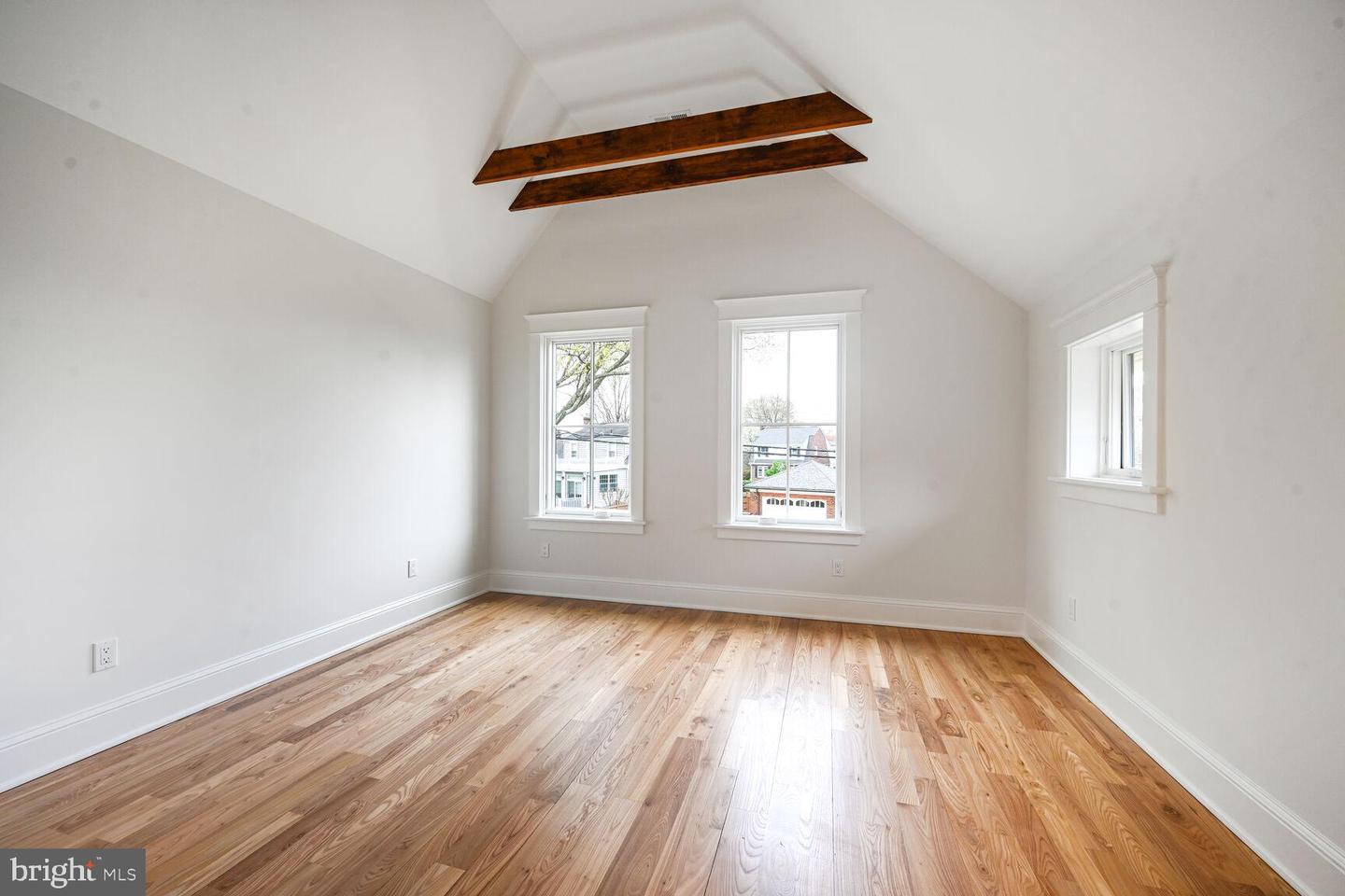 605 HILLTOP TER, ALEXANDRIA, Virginia 22301, 6 Bedrooms Bedrooms, ,5 BathroomsBathrooms,Residential,For sale,605 HILLTOP TER,VAAX2045750 MLS # VAAX2045750