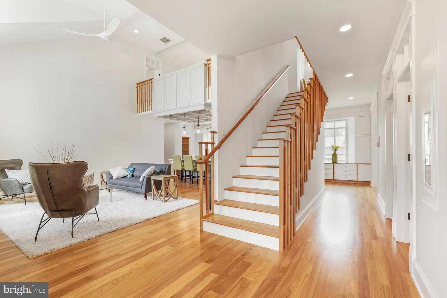 605 HILLTOP TER, ALEXANDRIA, Virginia 22301, 6 Bedrooms Bedrooms, ,5 BathroomsBathrooms,Residential,For sale,605 HILLTOP TER,VAAX2045750 MLS # VAAX2045750