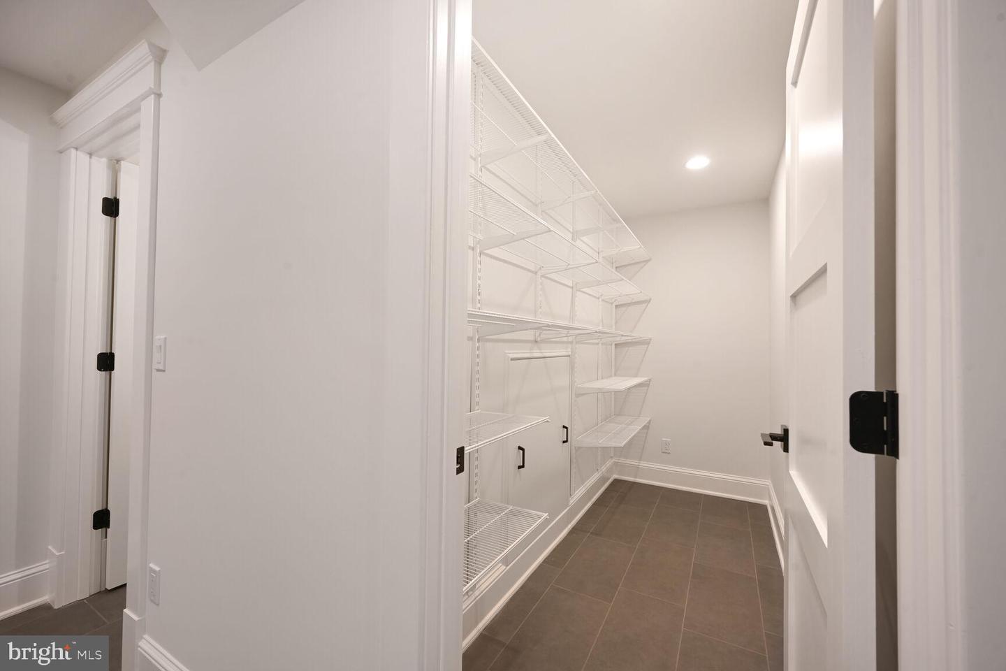 605 HILLTOP TER, ALEXANDRIA, Virginia 22301, 6 Bedrooms Bedrooms, ,5 BathroomsBathrooms,Residential,For sale,605 HILLTOP TER,VAAX2045750 MLS # VAAX2045750