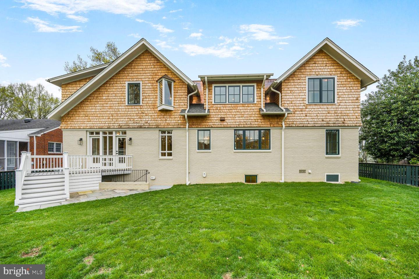 605 HILLTOP TER, ALEXANDRIA, Virginia 22301, 6 Bedrooms Bedrooms, ,5 BathroomsBathrooms,Residential,For sale,605 HILLTOP TER,VAAX2045750 MLS # VAAX2045750