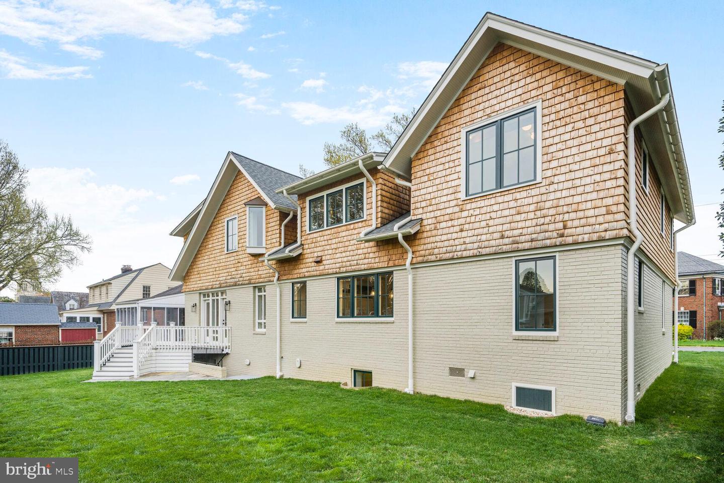 605 HILLTOP TER, ALEXANDRIA, Virginia 22301, 6 Bedrooms Bedrooms, ,5 BathroomsBathrooms,Residential,For sale,605 HILLTOP TER,VAAX2045750 MLS # VAAX2045750