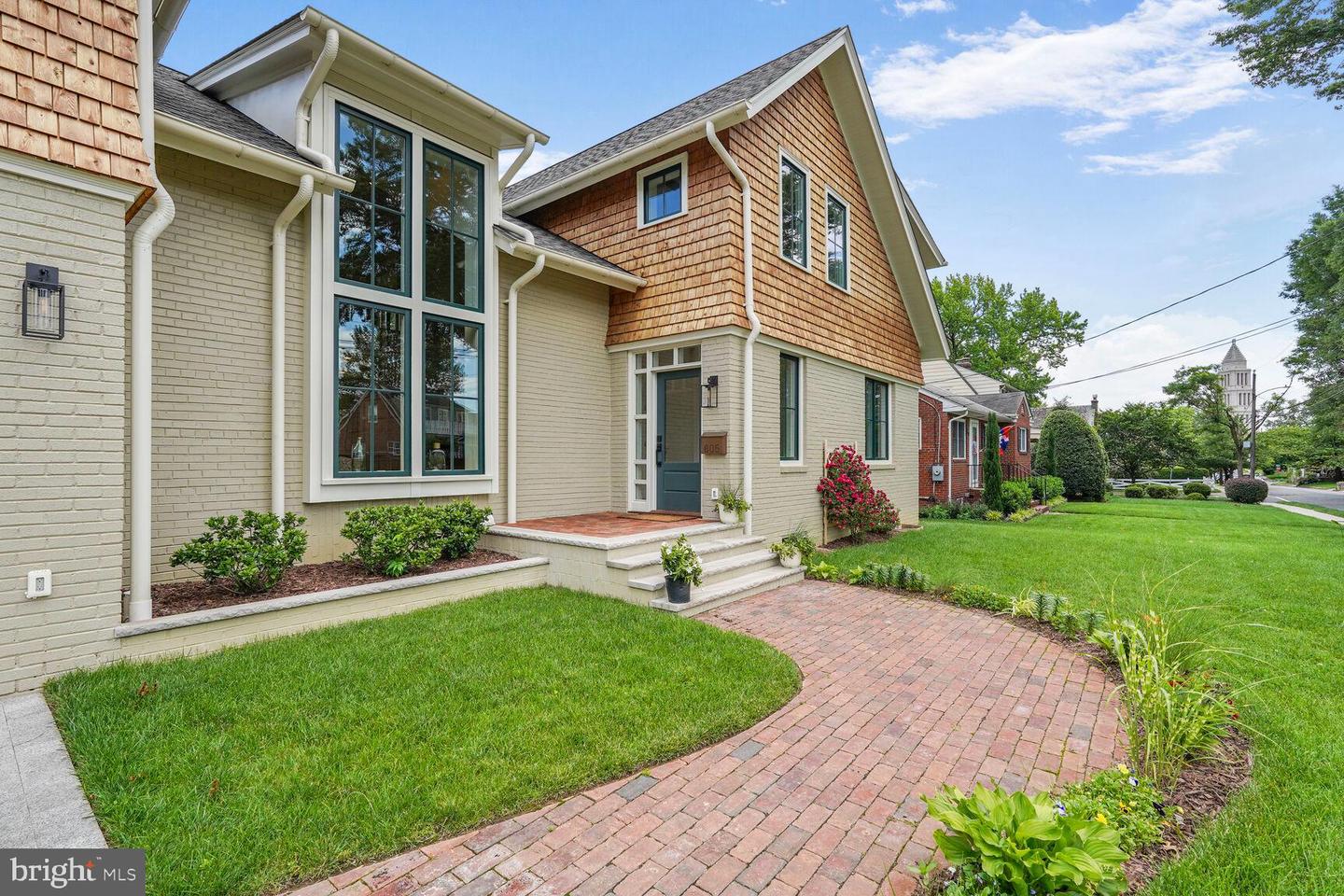 605 HILLTOP TER, ALEXANDRIA, Virginia 22301, 6 Bedrooms Bedrooms, ,5 BathroomsBathrooms,Residential,For sale,605 HILLTOP TER,VAAX2045750 MLS # VAAX2045750