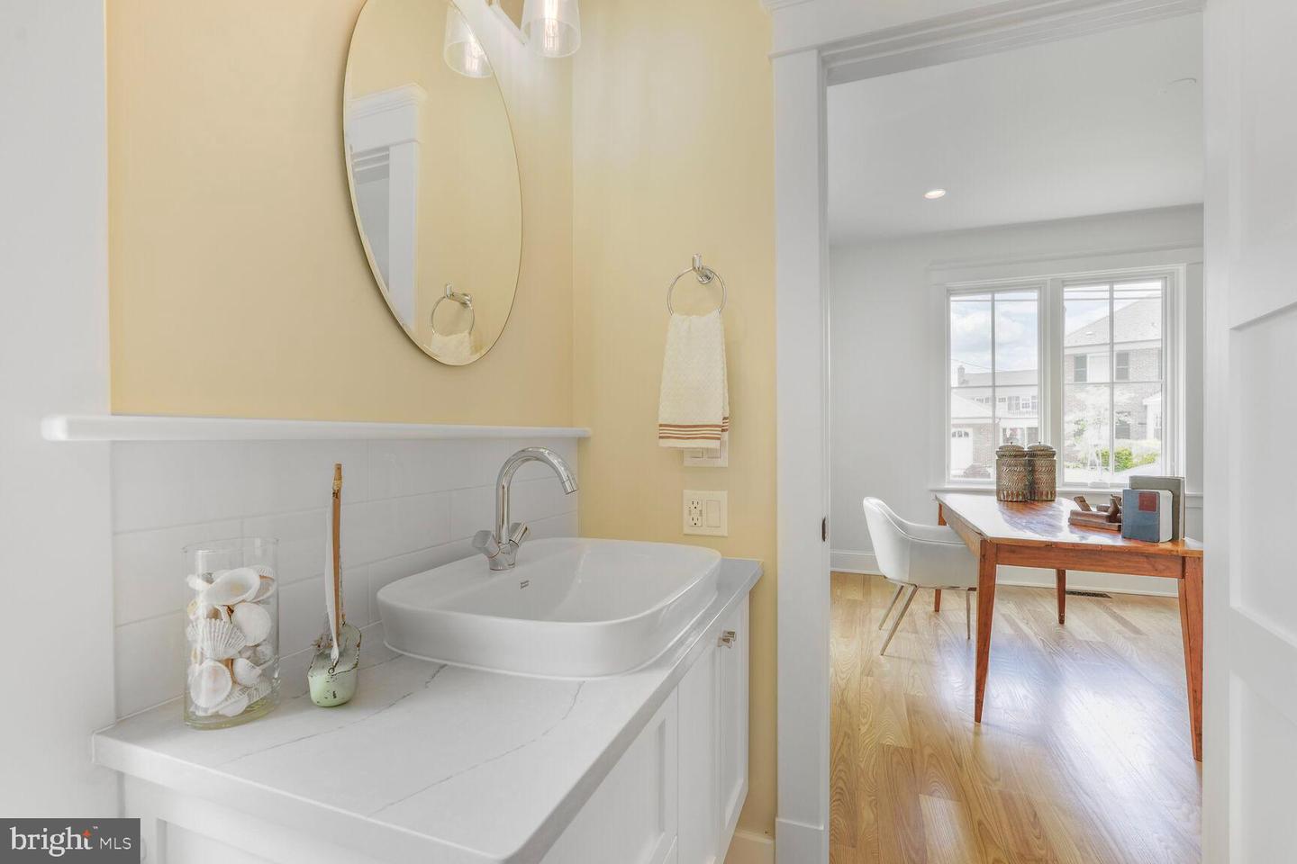 605 HILLTOP TER, ALEXANDRIA, Virginia 22301, 6 Bedrooms Bedrooms, ,5 BathroomsBathrooms,Residential,For sale,605 HILLTOP TER,VAAX2045750 MLS # VAAX2045750