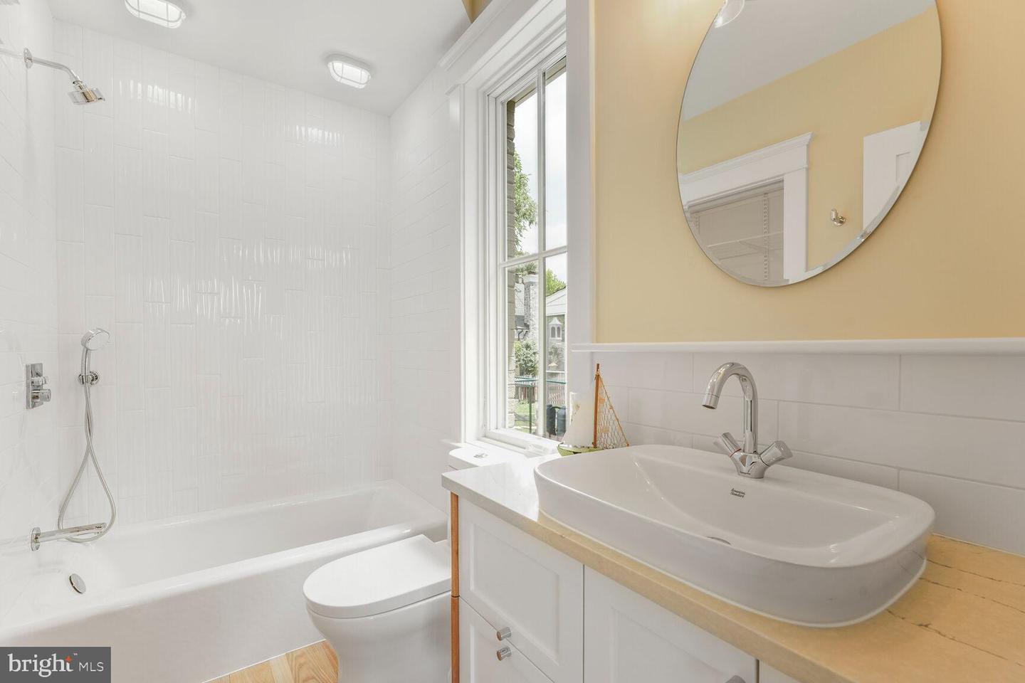 605 HILLTOP TER, ALEXANDRIA, Virginia 22301, 6 Bedrooms Bedrooms, ,5 BathroomsBathrooms,Residential,For sale,605 HILLTOP TER,VAAX2045750 MLS # VAAX2045750