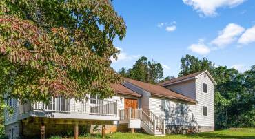 5312 WASHWRIGHT RD, HUME, Virginia 22639, 7 Bedrooms Bedrooms, ,3 BathroomsBathrooms,Residential,For sale,5312 WASHWRIGHT RD,VAFQ2018184 MLS # VAFQ2018184