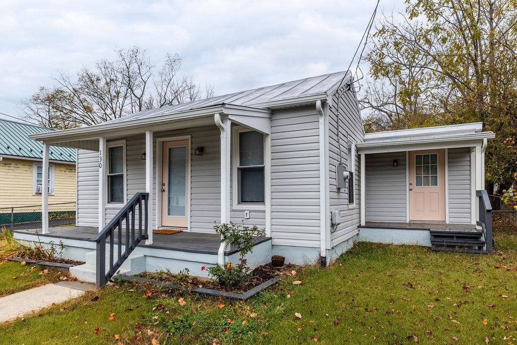 130 PARK BLVD, STAUNTON, Virginia 24401, 2 Bedrooms Bedrooms, ,1 BathroomBathrooms,Residential,130 PARK BLVD,670672 MLS # 670672 130 PARK BLVD, STAUNTON, Virginia 24401, 2 Bedrooms Bedrooms, ,1 BathroomBathrooms,Residential,130 PARK BLVD,670672 MLS # 670672