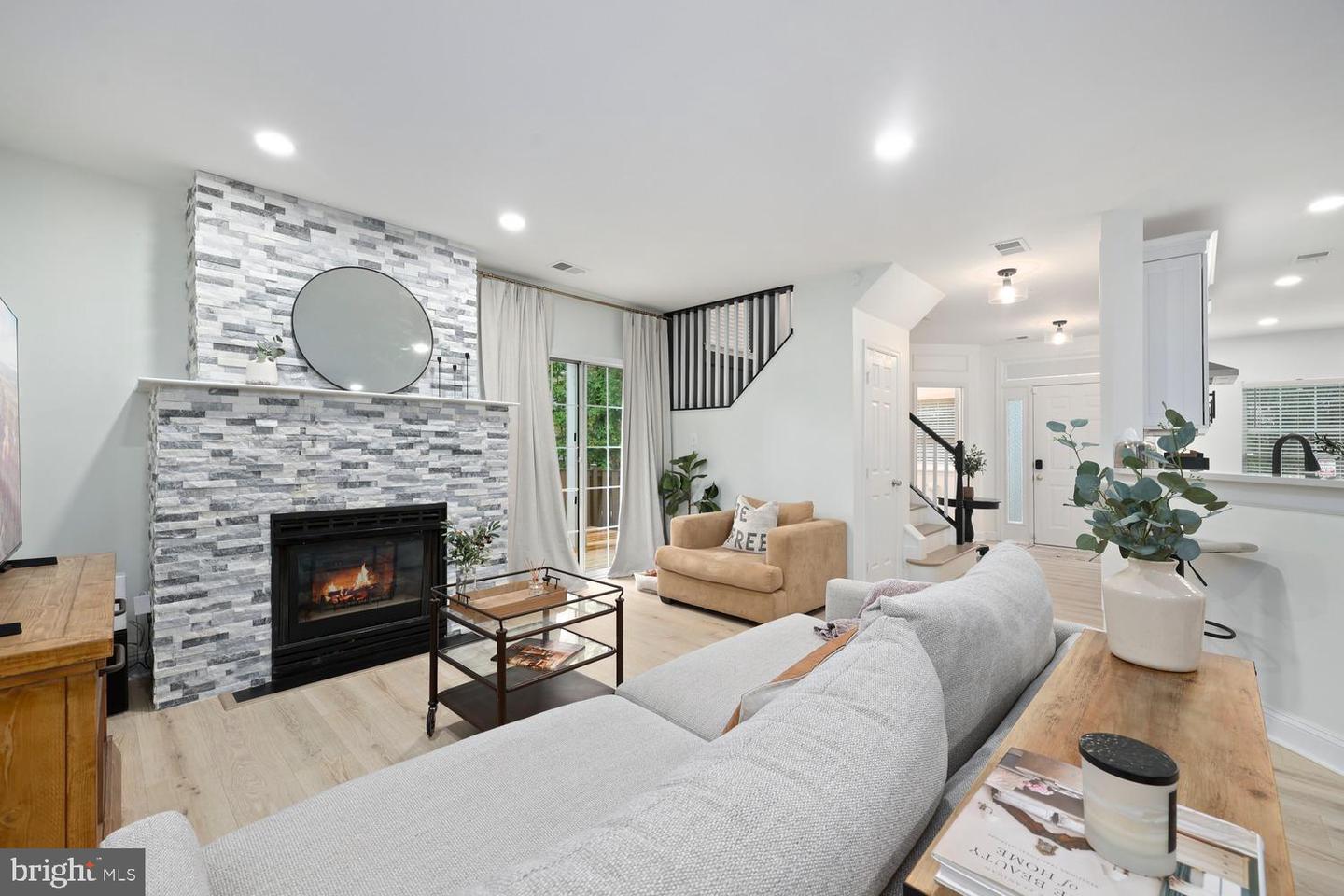 14415 GLENCREST CIR #112, CENTREVILLE, Virginia 20120, 3 Bedrooms Bedrooms, ,2 BathroomsBathrooms,Residential,For sale,14415 GLENCREST CIR #112,VAFX2272722 MLS # VAFX2272722 14415 GLENCREST CIR #112, CENTREVILLE, Virginia 20120, 3 Bedrooms Bedrooms, ,2 BathroomsBathrooms,Residential,For sale,14415 GLENCREST CIR #112,VAFX2272722 MLS # VAFX2272722