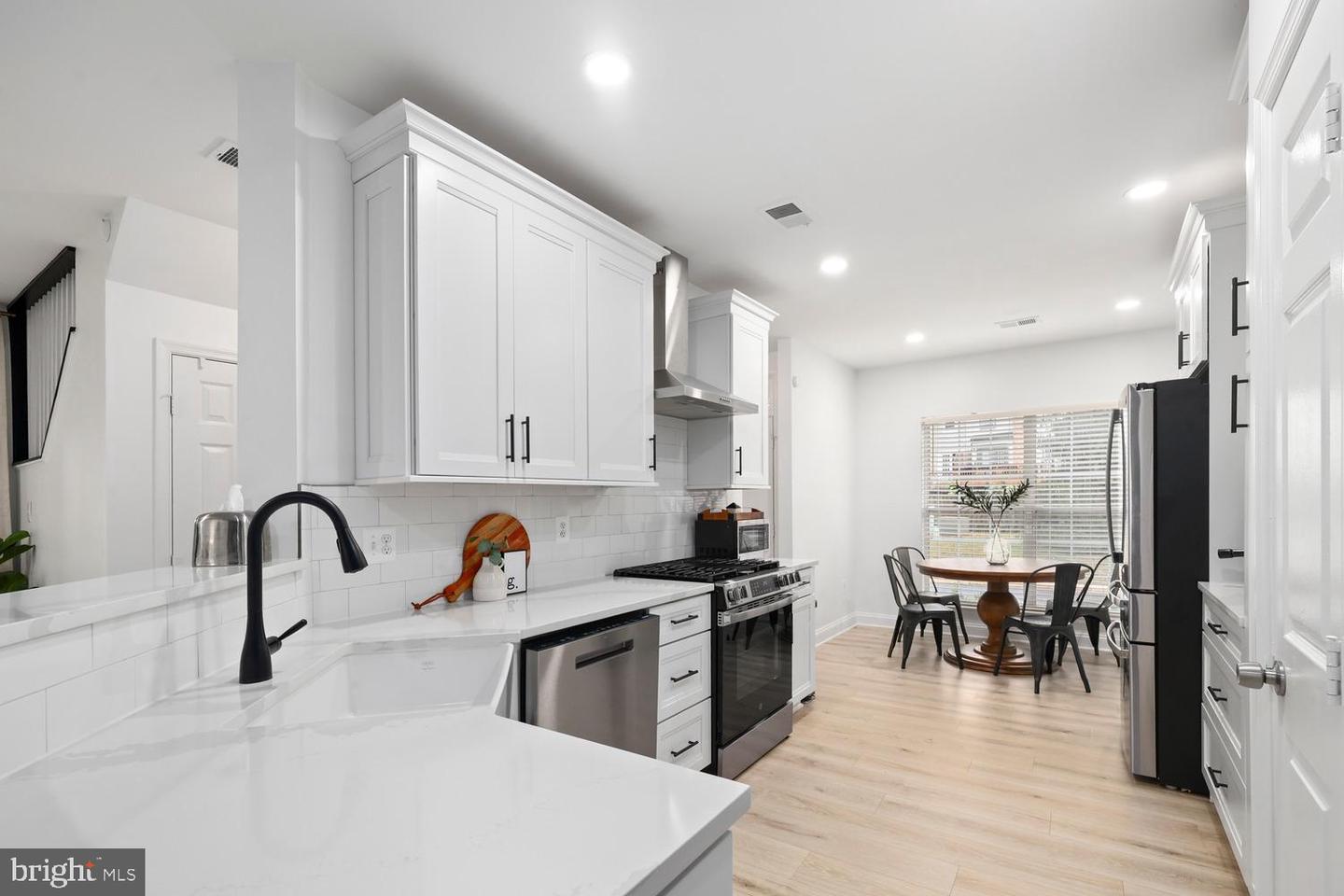 14415 GLENCREST CIR #112, CENTREVILLE, Virginia 20120, 3 Bedrooms Bedrooms, ,2 BathroomsBathrooms,Residential,For sale,14415 GLENCREST CIR #112,VAFX2272722 MLS # VAFX2272722 14415 GLENCREST CIR #112, CENTREVILLE, Virginia 20120, 3 Bedrooms Bedrooms, ,2 BathroomsBathrooms,Residential,For sale,14415 GLENCREST CIR #112,VAFX2272722 MLS # VAFX2272722