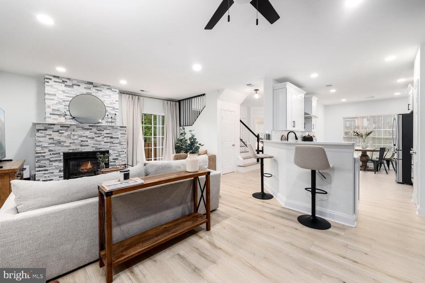 14415 GLENCREST CIR #112, CENTREVILLE, Virginia 20120, 3 Bedrooms Bedrooms, ,2 BathroomsBathrooms,Residential,For sale,14415 GLENCREST CIR #112,VAFX2272722 MLS # VAFX2272722 14415 GLENCREST CIR #112, CENTREVILLE, Virginia 20120, 3 Bedrooms Bedrooms, ,2 BathroomsBathrooms,Residential,For sale,14415 GLENCREST CIR #112,VAFX2272722 MLS # VAFX2272722