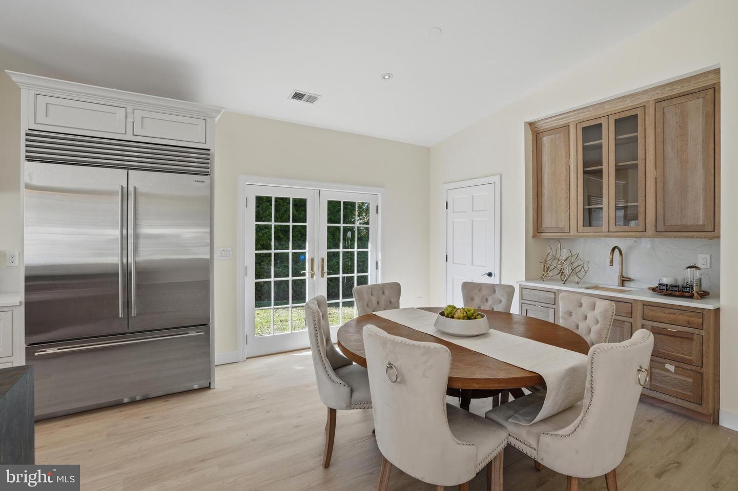 300 LEWIS ST NW, VIENNA, Virginia 22180, 5 Bedrooms Bedrooms, ,3 BathroomsBathrooms,Residential,For sale,300 LEWIS ST NW,VAFX2273106 MLS # VAFX2273106 300 LEWIS ST NW, VIENNA, Virginia 22180, 5 Bedrooms Bedrooms, ,3 BathroomsBathrooms,Residential,For sale,300 LEWIS ST NW,VAFX2273106 MLS # VAFX2273106