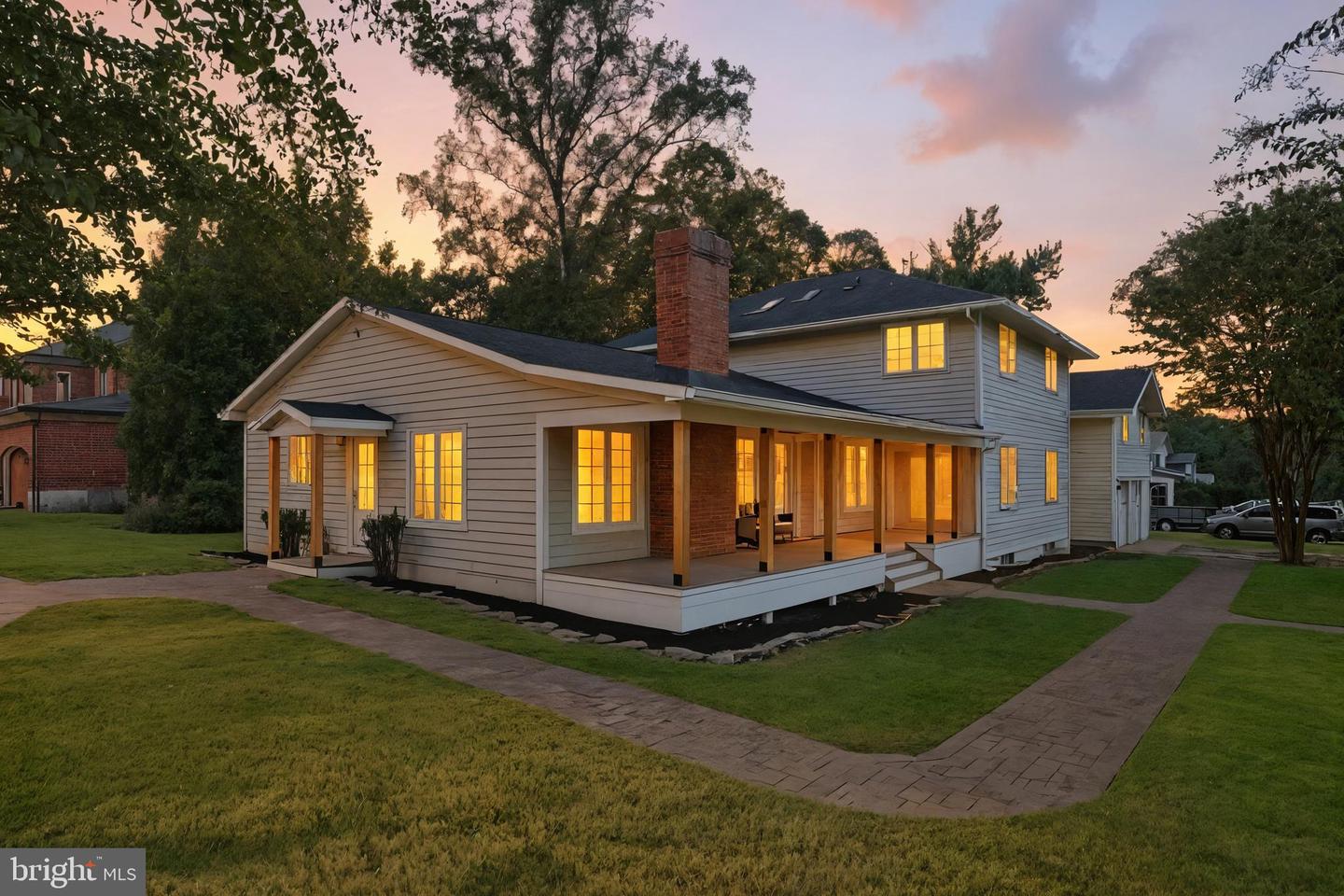 300 LEWIS ST NW, VIENNA, Virginia 22180, 5 Bedrooms Bedrooms, ,3 BathroomsBathrooms,Residential,For sale,300 LEWIS ST NW,VAFX2273106 MLS # VAFX2273106 300 LEWIS ST NW, VIENNA, Virginia 22180, 5 Bedrooms Bedrooms, ,3 BathroomsBathrooms,Residential,For sale,300 LEWIS ST NW,VAFX2273106 MLS # VAFX2273106