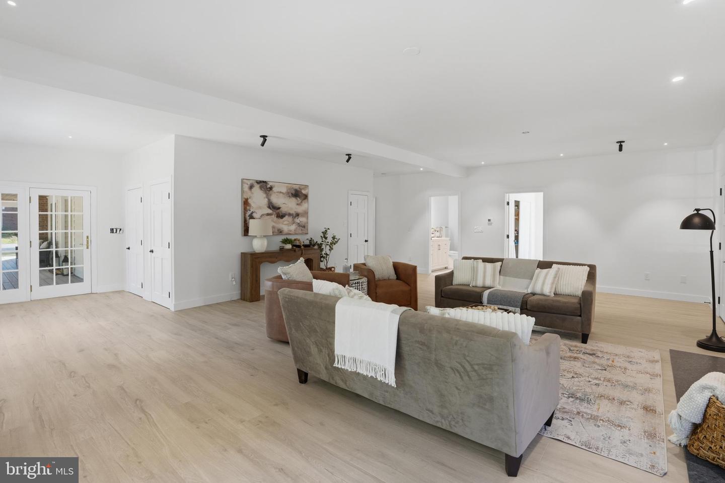 300 LEWIS ST NW, VIENNA, Virginia 22180, 5 Bedrooms Bedrooms, ,3 BathroomsBathrooms,Residential,For sale,300 LEWIS ST NW,VAFX2273106 MLS # VAFX2273106 300 LEWIS ST NW, VIENNA, Virginia 22180, 5 Bedrooms Bedrooms, ,3 BathroomsBathrooms,Residential,For sale,300 LEWIS ST NW,VAFX2273106 MLS # VAFX2273106