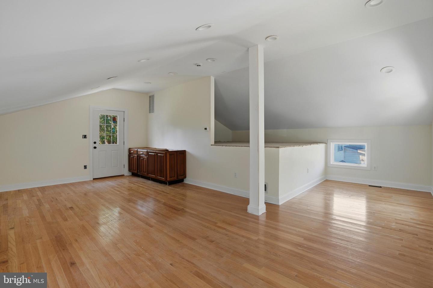 300 LEWIS ST NW, VIENNA, Virginia 22180, 5 Bedrooms Bedrooms, ,3 BathroomsBathrooms,Residential,For sale,300 LEWIS ST NW,VAFX2273106 MLS # VAFX2273106 300 LEWIS ST NW, VIENNA, Virginia 22180, 5 Bedrooms Bedrooms, ,3 BathroomsBathrooms,Residential,For sale,300 LEWIS ST NW,VAFX2273106 MLS # VAFX2273106