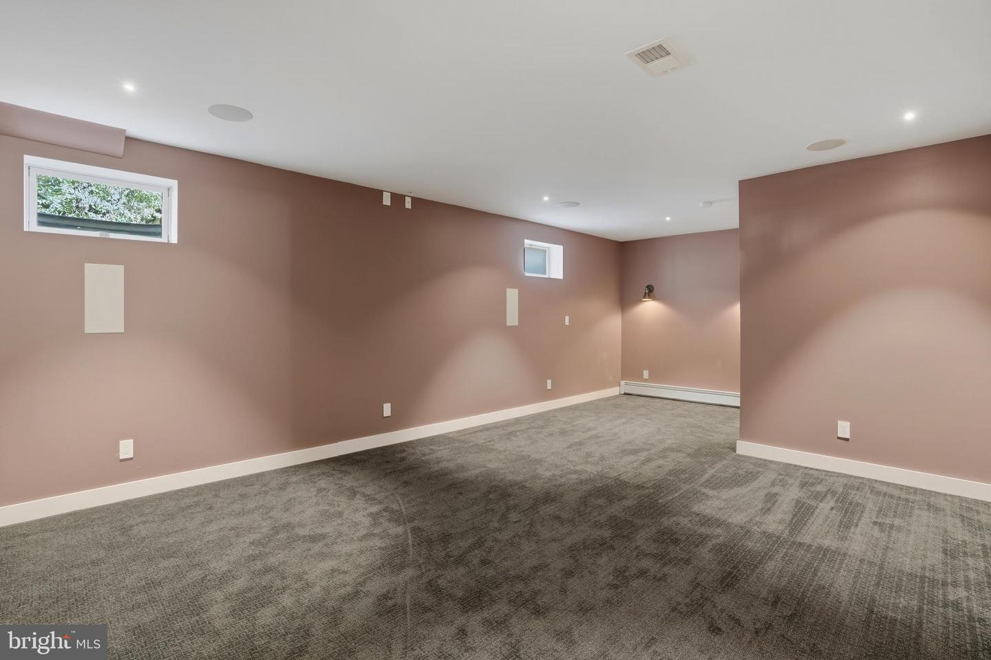 300 LEWIS ST NW, VIENNA, Virginia 22180, 5 Bedrooms Bedrooms, ,3 BathroomsBathrooms,Residential,For sale,300 LEWIS ST NW,VAFX2273106 MLS # VAFX2273106 300 LEWIS ST NW, VIENNA, Virginia 22180, 5 Bedrooms Bedrooms, ,3 BathroomsBathrooms,Residential,For sale,300 LEWIS ST NW,VAFX2273106 MLS # VAFX2273106