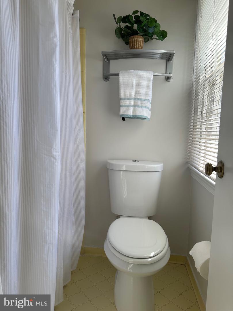 7306 IDYLBROOK CT, FALLS CHURCH, Virginia 22043, 4 Bedrooms Bedrooms, ,2 BathroomsBathrooms,Residential,For sale,7306 IDYLBROOK CT,VAFX2275480 MLS # VAFX2275480 7306 IDYLBROOK CT, FALLS CHURCH, Virginia 22043, 4 Bedrooms Bedrooms, ,2 BathroomsBathrooms,Residential,For sale,7306 IDYLBROOK CT,VAFX2275480 MLS # VAFX2275480