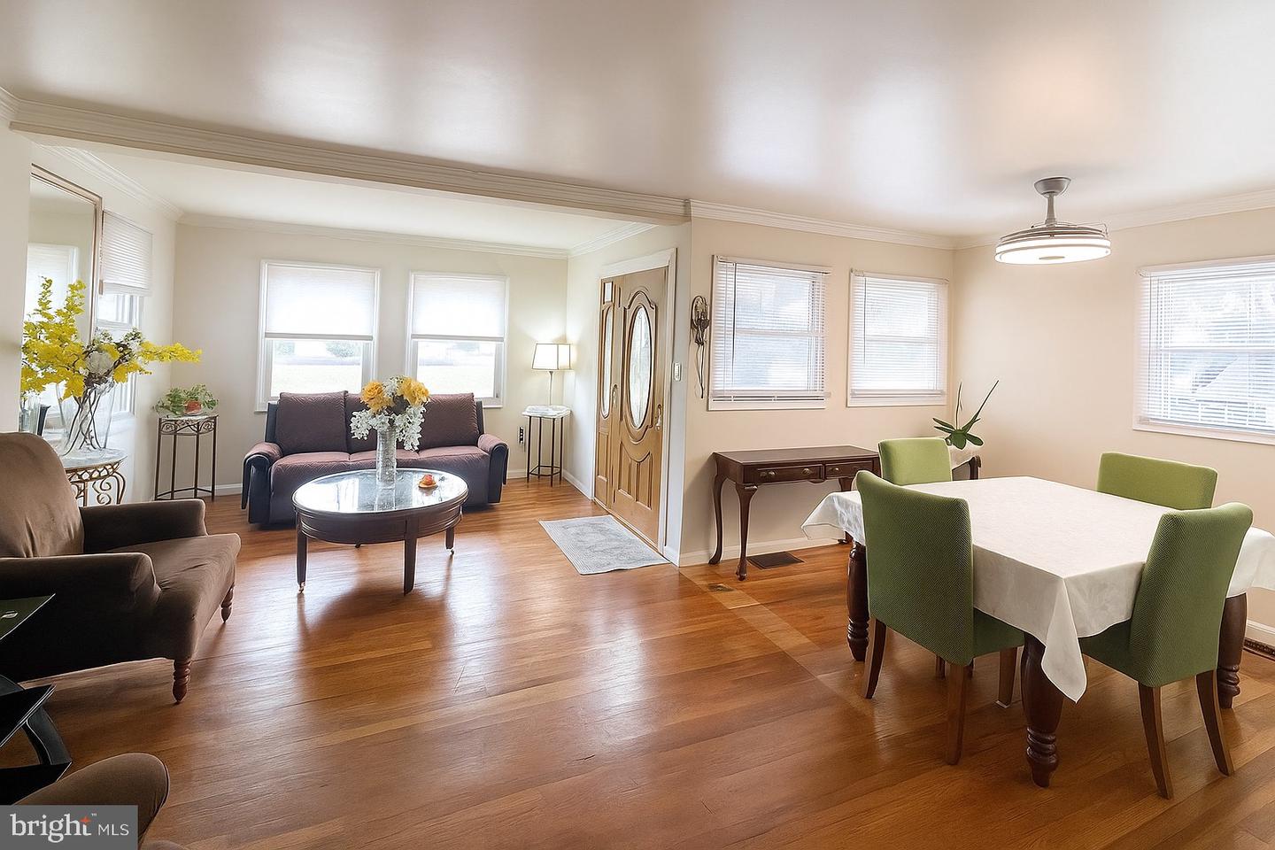 6430 MAPLEWOOD DR, FALLS CHURCH, Virginia 22041, 3 Bedrooms Bedrooms, ,2 BathroomsBathrooms,Residential,For sale,6430 MAPLEWOOD DR,VAFX2274980 MLS # VAFX2274980 6430 MAPLEWOOD DR, FALLS CHURCH, Virginia 22041, 3 Bedrooms Bedrooms, ,2 BathroomsBathrooms,Residential,For sale,6430 MAPLEWOOD DR,VAFX2274980 MLS # VAFX2274980