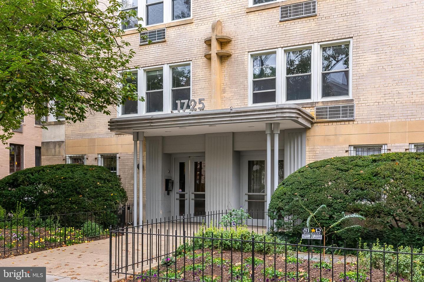 1725 NEW HAMPSHIRE AVE NW #703, WASHINGTON, District Of Columbia 20009, 2 Rooms Rooms,1 BathroomBathrooms,Residential,For sale,1725 NEW HAMPSHIRE AVE NW #703,DCDC2228492 MLS # DCDC2228492
