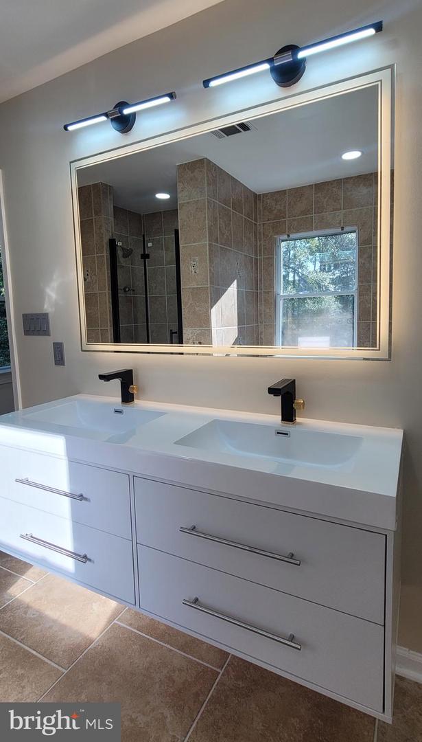 6828 RIDGEWAY DR, SPRINGFIELD, Virginia 22150, 5 Bedrooms Bedrooms, ,3 BathroomsBathrooms,Residential,For sale,6828 RIDGEWAY DR,VAFX2276386 MLS # VAFX2276386 6828 RIDGEWAY DR, SPRINGFIELD, Virginia 22150, 5 Bedrooms Bedrooms, ,3 BathroomsBathrooms,Residential,For sale,6828 RIDGEWAY DR,VAFX2276386 MLS # VAFX2276386