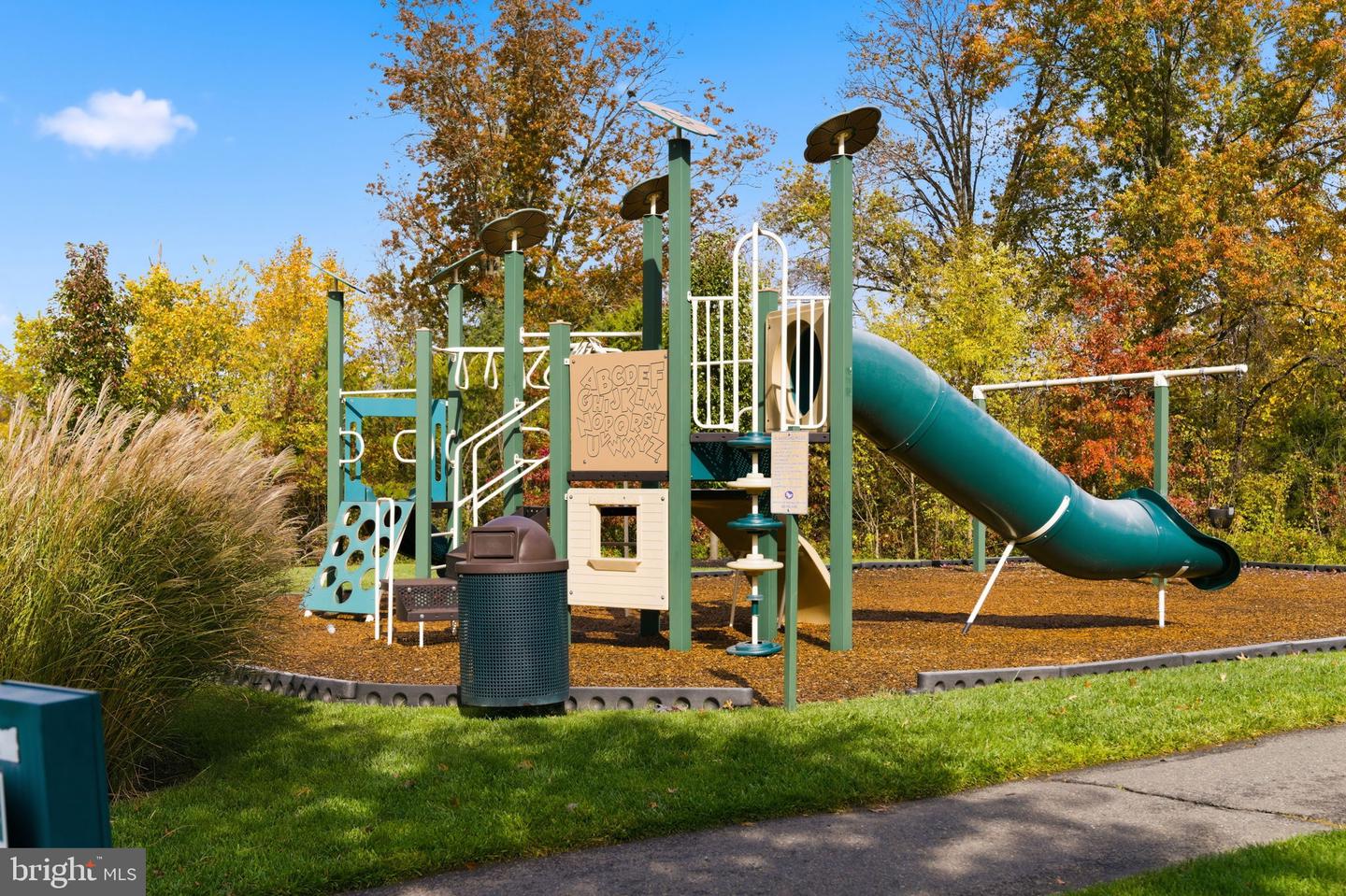 41992 HOLDER HILL CT, ALDIE, Virginia 20105, 5 Bedrooms Bedrooms, 21 Rooms Rooms,4 BathroomsBathrooms,Residential,For sale,41992 HOLDER HILL CT,VALO2109798 MLS # VALO2109798 41992 HOLDER HILL CT, ALDIE, Virginia 20105, 5 Bedrooms Bedrooms, 21 Rooms Rooms,4 BathroomsBathrooms,Residential,For sale,41992 HOLDER HILL CT,VALO2109798 MLS # VALO2109798