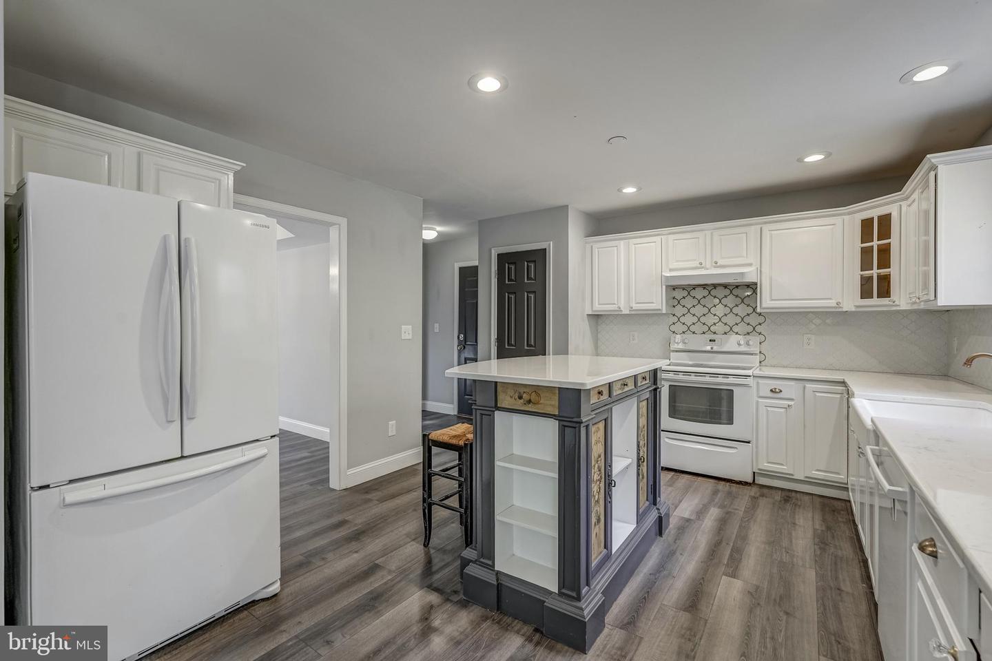 406 SAINT IVY AVE, TROY, Virginia 22974, 4 Bedrooms Bedrooms, 14 Rooms Rooms,2 BathroomsBathrooms,Residential,For sale,406 SAINT IVY AVE,VALA2008812 MLS # VALA2008812