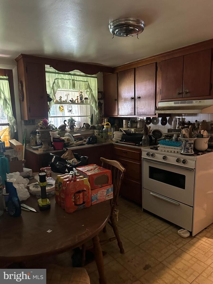 16122 THOROUGHFARE RD, BROAD RUN, Virginia 20137, 3 Bedrooms Bedrooms, ,1 BathroomBathrooms,Residential,For sale,16122 THOROUGHFARE RD,VAPW2106976 MLS # VAPW2106976