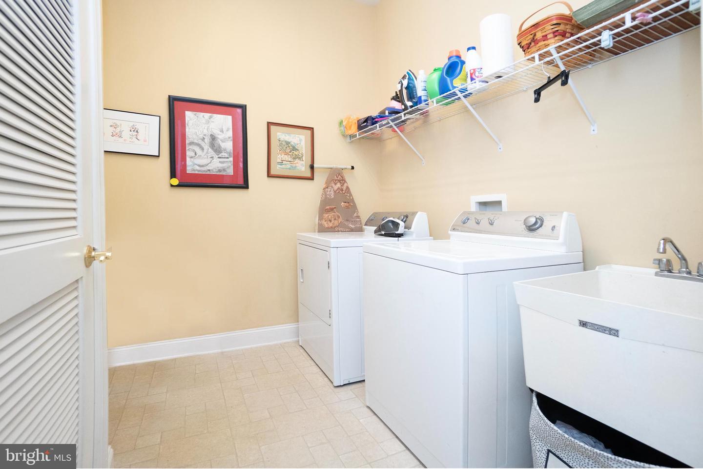 5243 CANYON CREEK WAY, HAYMARKET, Virginia 20169, 2 Bedrooms Bedrooms, ,2 BathroomsBathrooms,Residential,For sale,5243 CANYON CREEK WAY,VAPW2107080 MLS # VAPW2107080 5243 CANYON CREEK WAY, HAYMARKET, Virginia 20169, 2 Bedrooms Bedrooms, ,2 BathroomsBathrooms,Residential,For sale,5243 CANYON CREEK WAY,VAPW2107080 MLS # VAPW2107080