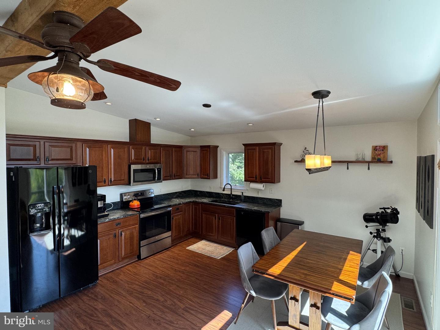 3998 HIDDEN VALLEY LN, LINDEN, Virginia 22642, 3 Bedrooms Bedrooms, 10 Rooms Rooms,2 BathroomsBathrooms,Residential,For sale,3998 HIDDEN VALLEY LN,VAFQ2019546 MLS # VAFQ2019546