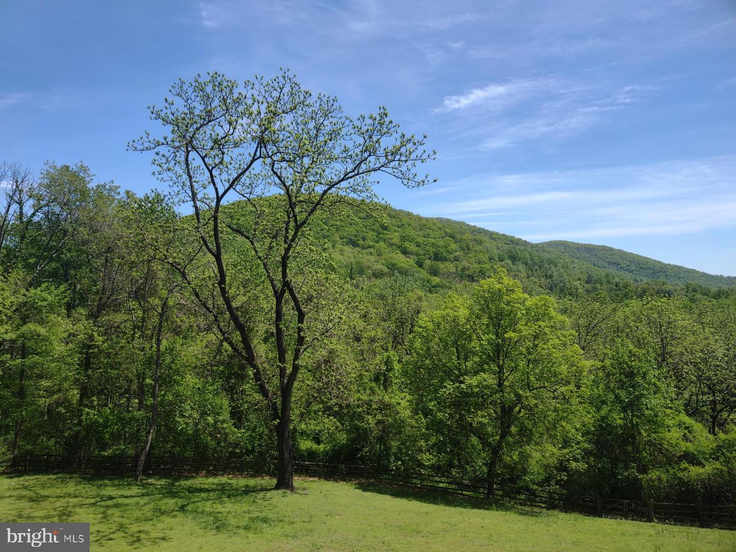 3998 HIDDEN VALLEY LN, LINDEN, Virginia 22642, 3 Bedrooms Bedrooms, 10 Rooms Rooms,2 BathroomsBathrooms,Residential,For sale,3998 HIDDEN VALLEY LN,VAFQ2019546 MLS # VAFQ2019546