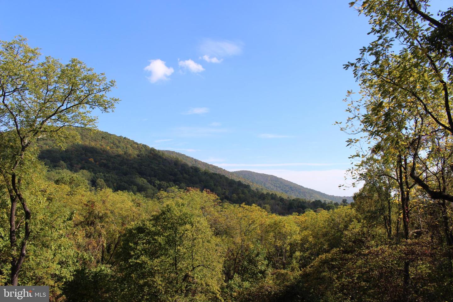 3998 HIDDEN VALLEY LN, LINDEN, Virginia 22642, 3 Bedrooms Bedrooms, 10 Rooms Rooms,2 BathroomsBathrooms,Residential,For sale,3998 HIDDEN VALLEY LN,VAFQ2019546 MLS # VAFQ2019546