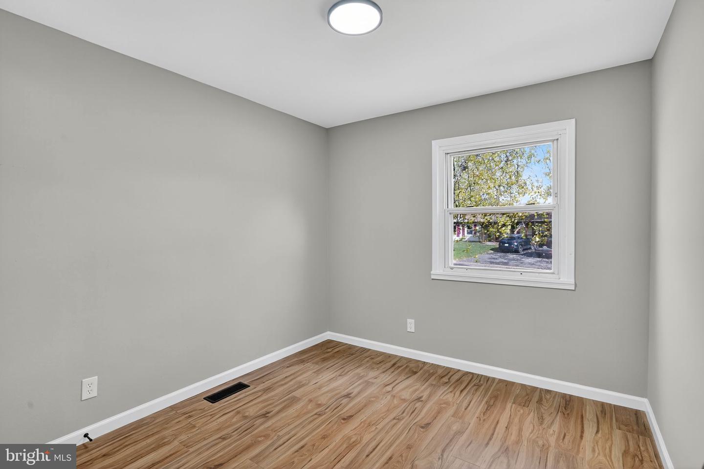 203 N FIR CT, STERLING, Virginia 20164, 4 Bedrooms Bedrooms, ,2 BathroomsBathrooms,Residential,For sale,203 N FIR CT,VALO2110392 MLS # VALO2110392