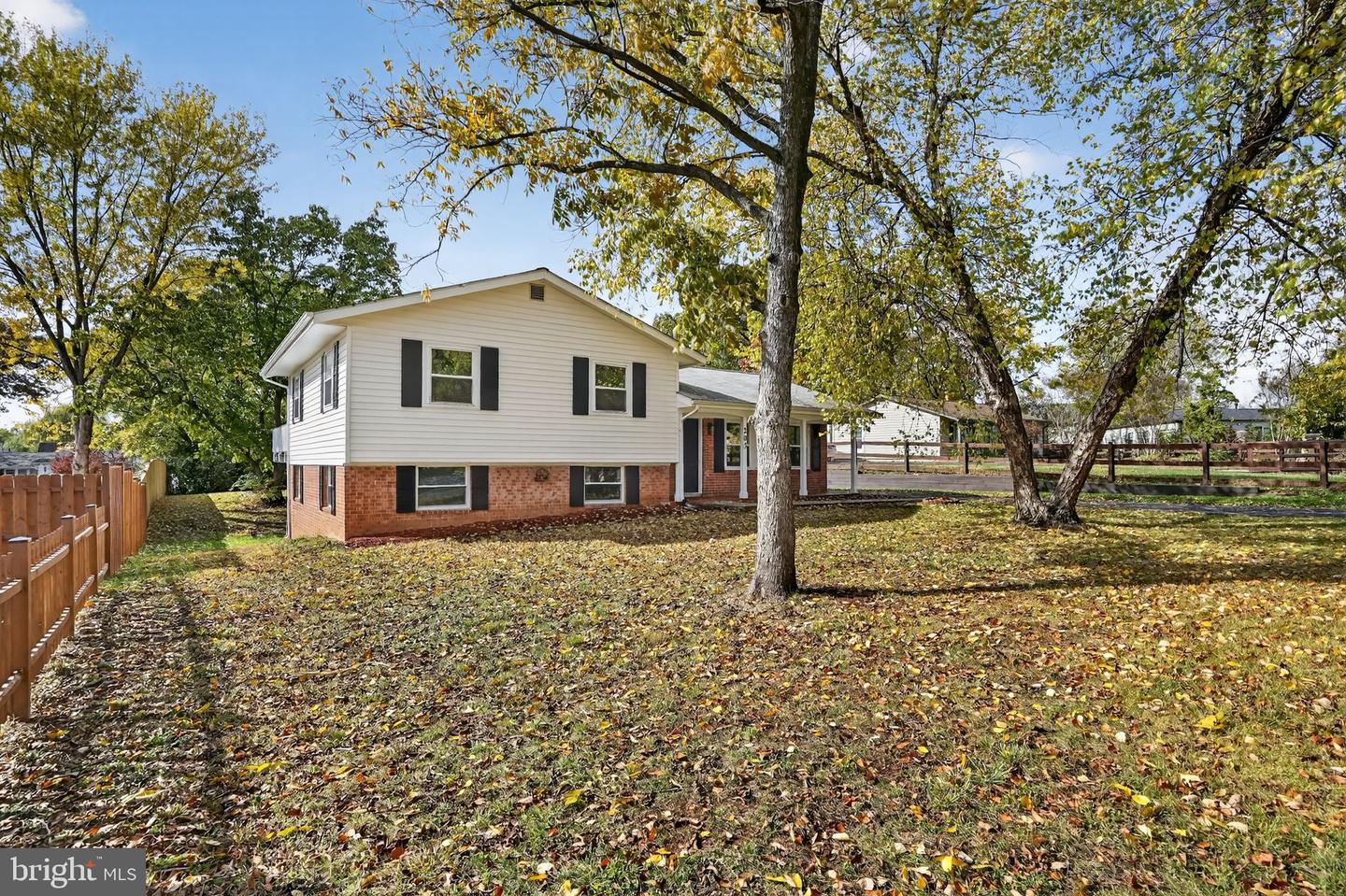 203 N FIR CT, STERLING, Virginia 20164, 4 Bedrooms Bedrooms, ,2 BathroomsBathrooms,Residential,For sale,203 N FIR CT,VALO2110392 MLS # VALO2110392