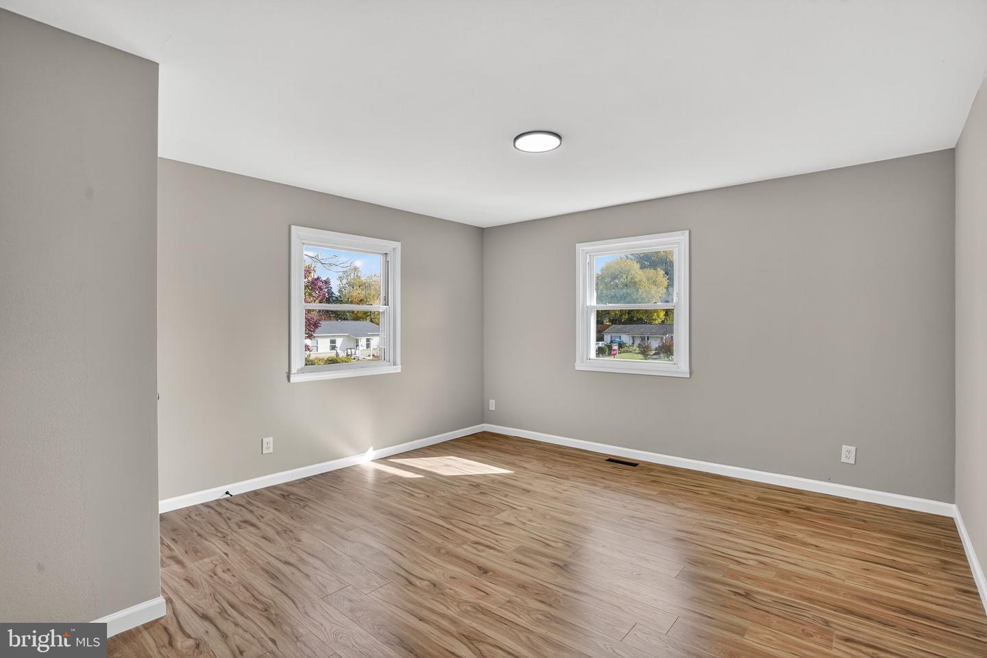 203 N FIR CT, STERLING, Virginia 20164, 4 Bedrooms Bedrooms, ,2 BathroomsBathrooms,Residential,For sale,203 N FIR CT,VALO2110392 MLS # VALO2110392