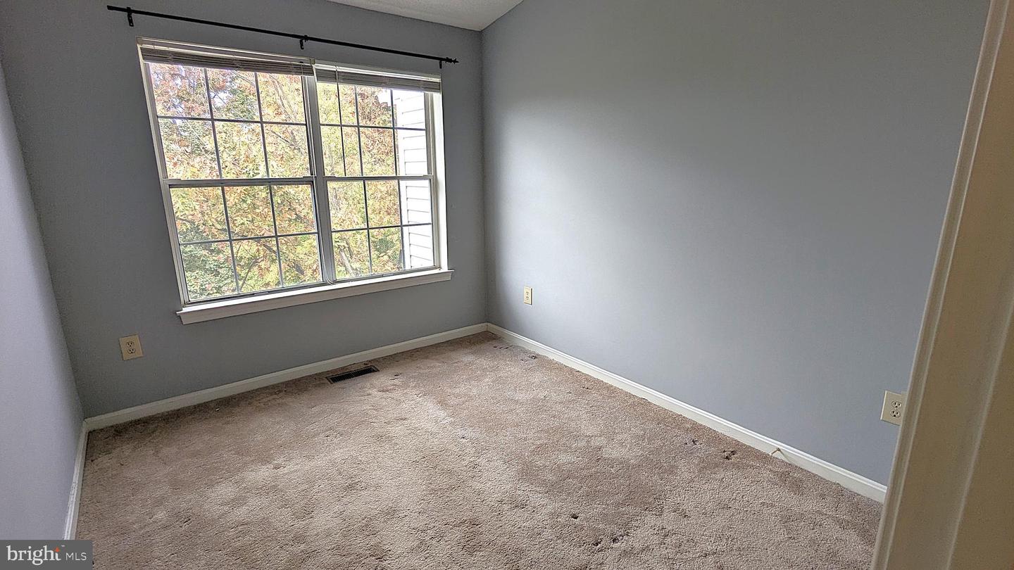 14437 GLENCREST CIR #129, CENTREVILLE, Virginia 20120, 3 Bedrooms Bedrooms, ,2 BathroomsBathrooms,Residential,For sale,14437 GLENCREST CIR #129,VAFX2277368 MLS # VAFX2277368 14437 GLENCREST CIR #129, CENTREVILLE, Virginia 20120, 3 Bedrooms Bedrooms, ,2 BathroomsBathrooms,Residential,For sale,14437 GLENCREST CIR #129,VAFX2277368 MLS # VAFX2277368