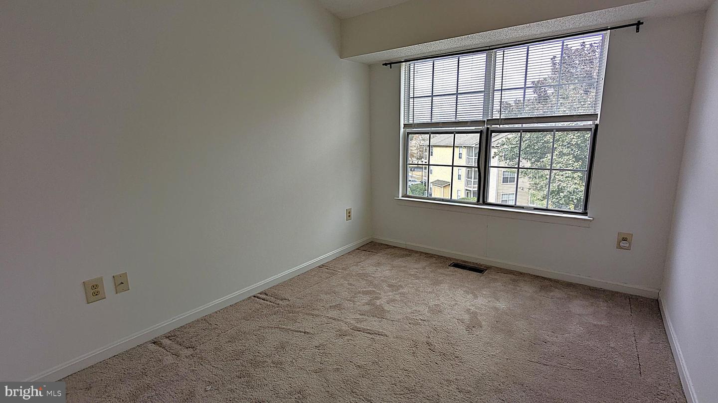 14437 GLENCREST CIR #129, CENTREVILLE, Virginia 20120, 3 Bedrooms Bedrooms, ,2 BathroomsBathrooms,Residential,For sale,14437 GLENCREST CIR #129,VAFX2277368 MLS # VAFX2277368 14437 GLENCREST CIR #129, CENTREVILLE, Virginia 20120, 3 Bedrooms Bedrooms, ,2 BathroomsBathrooms,Residential,For sale,14437 GLENCREST CIR #129,VAFX2277368 MLS # VAFX2277368