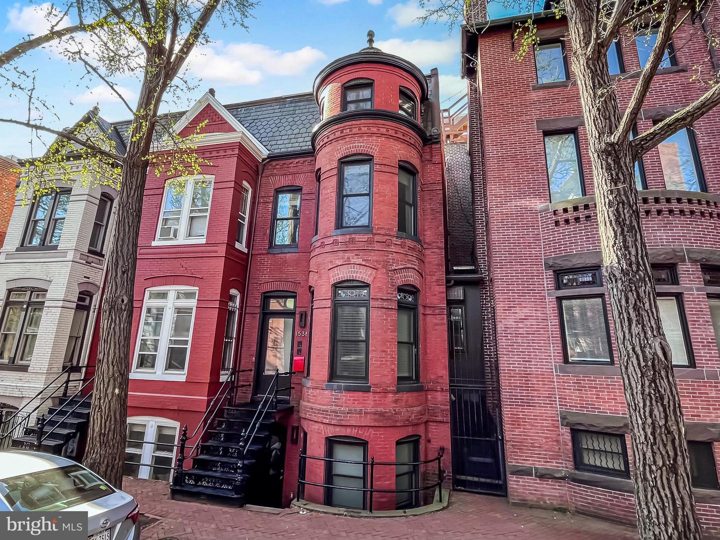 1538 SWANN ST NW, WASHINGTON, District Of Columbia 20009, 4 Bedrooms Bedrooms, ,4 BathroomsBathrooms,Residential,For sale,1538 SWANN ST NW,DCDC2230094 MLS # DCDC2230094