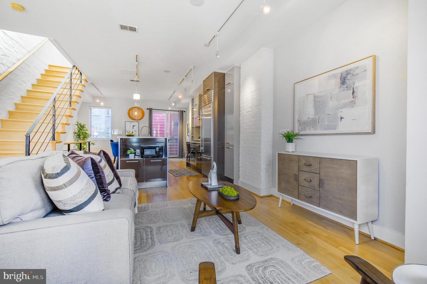 1538 SWANN ST NW, WASHINGTON, District Of Columbia 20009, 4 Bedrooms Bedrooms, ,4 BathroomsBathrooms,Residential,For sale,1538 SWANN ST NW,DCDC2230094 MLS # DCDC2230094