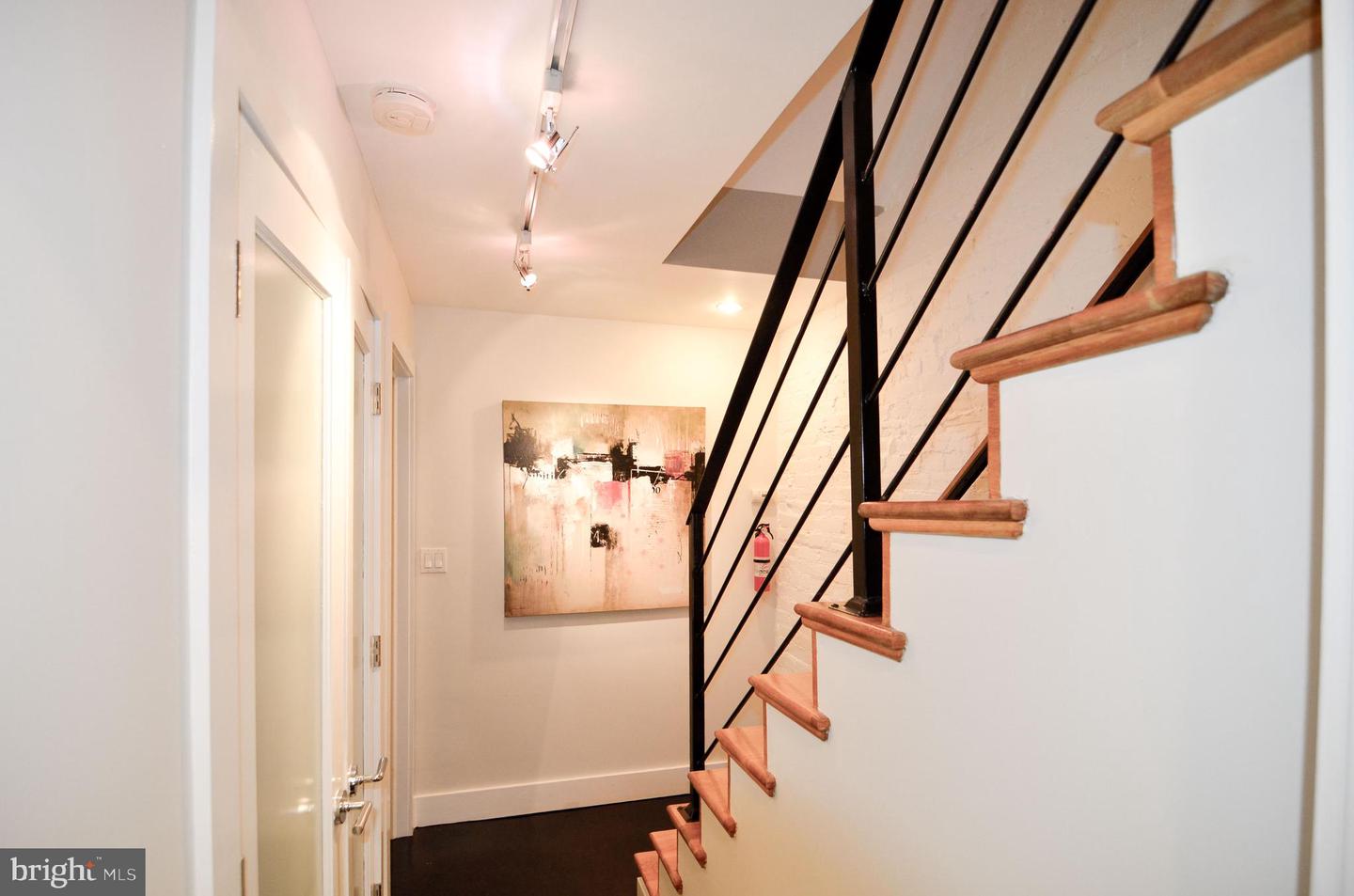 1538 SWANN ST NW, WASHINGTON, District Of Columbia 20009, 4 Bedrooms Bedrooms, ,4 BathroomsBathrooms,Residential,For sale,1538 SWANN ST NW,DCDC2230094 MLS # DCDC2230094