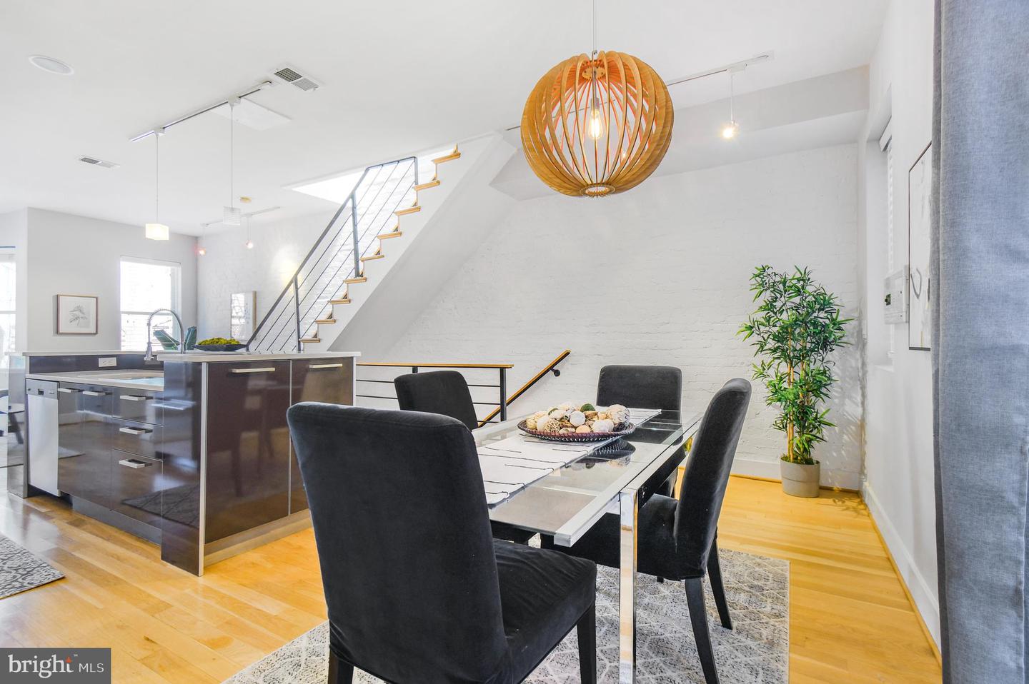 1538 SWANN ST NW, WASHINGTON, District Of Columbia 20009, 4 Bedrooms Bedrooms, ,4 BathroomsBathrooms,Residential,For sale,1538 SWANN ST NW,DCDC2230094 MLS # DCDC2230094