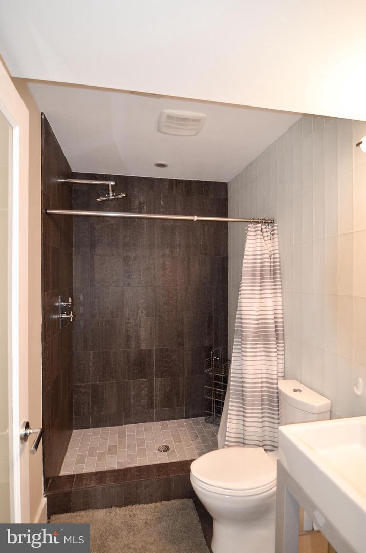 1538 SWANN ST NW, WASHINGTON, District Of Columbia 20009, 4 Bedrooms Bedrooms, ,4 BathroomsBathrooms,Residential,For sale,1538 SWANN ST NW,DCDC2230094 MLS # DCDC2230094