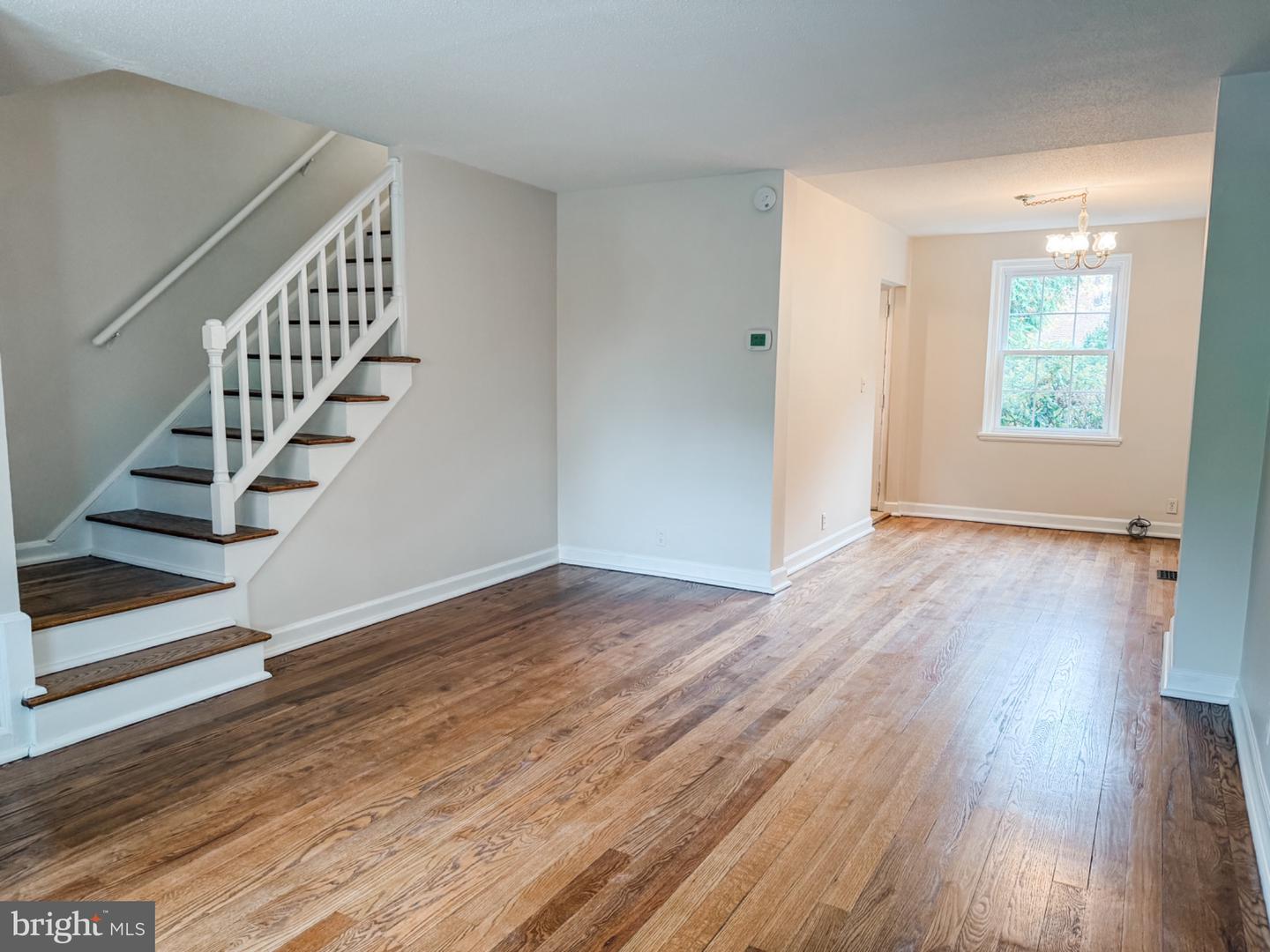 4671 36TH ST S #A, ARLINGTON, Virginia 22206, 2 Bedrooms Bedrooms, 9 Rooms Rooms,2 BathroomsBathrooms,Residential,For sale,4671 36TH ST S #A,VAAR2065638 MLS # VAAR2065638