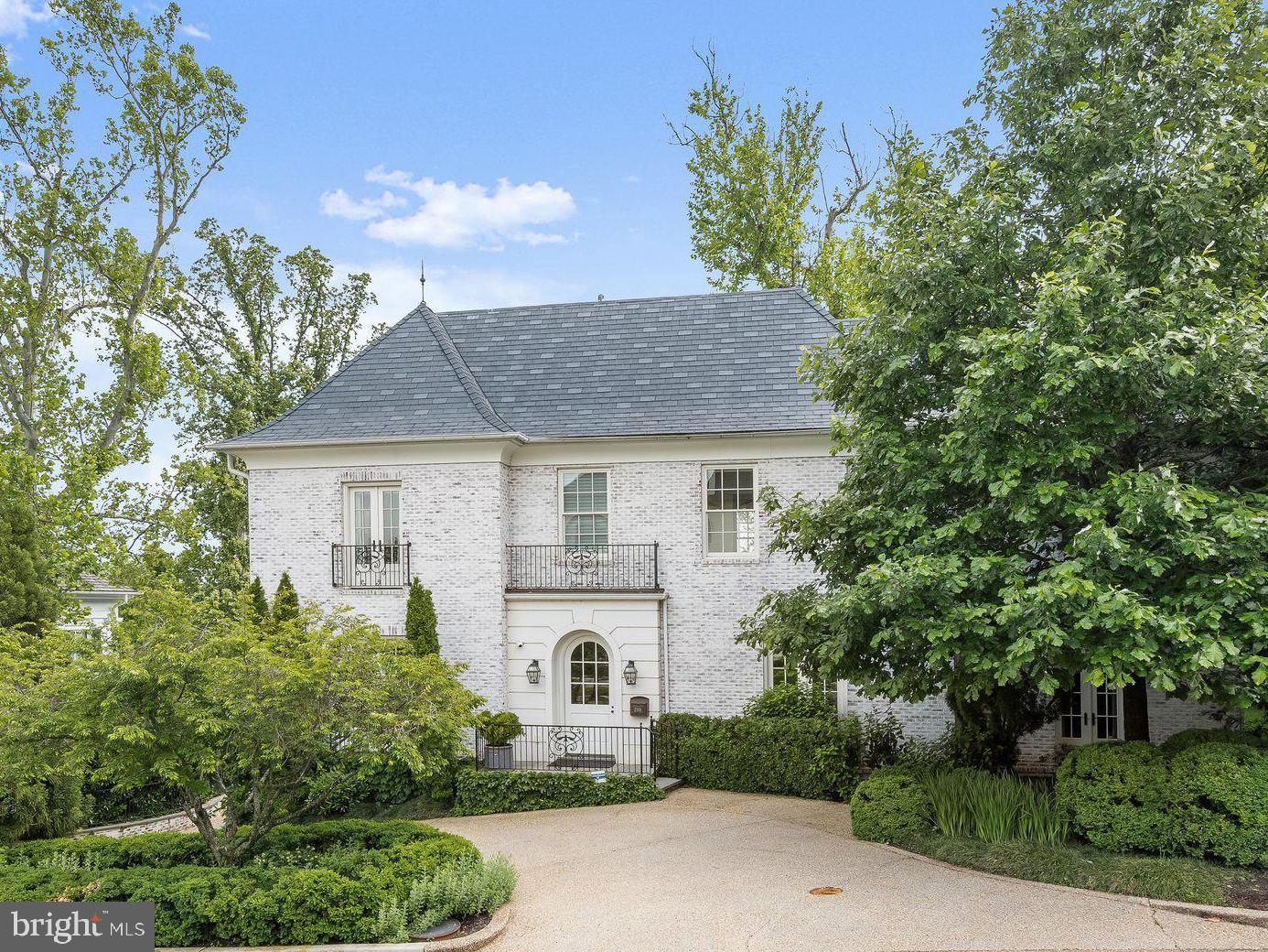 2101 FOXHALL RD NW, WASHINGTON, District Of Columbia 20007, 6 Bedrooms Bedrooms, ,5 BathroomsBathrooms,Residential,For sale,2101 FOXHALL RD NW,DCDC2230130 MLS # DCDC2230130 2101 FOXHALL RD NW, WASHINGTON, District Of Columbia 20007, 6 Bedrooms Bedrooms, ,5 BathroomsBathrooms,Residential,For sale,2101 FOXHALL RD NW,DCDC2230130 MLS # DCDC2230130