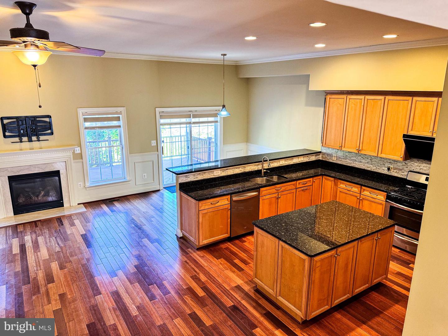 6403 VELLIETY LN, SPRINGFIELD, Virginia 22152, 4 Bedrooms Bedrooms, ,3 BathroomsBathrooms,Residential,For sale,6403 VELLIETY LN,VAFX2277420 MLS # VAFX2277420 6403 VELLIETY LN, SPRINGFIELD, Virginia 22152, 4 Bedrooms Bedrooms, ,3 BathroomsBathrooms,Residential,For sale,6403 VELLIETY LN,VAFX2277420 MLS # VAFX2277420