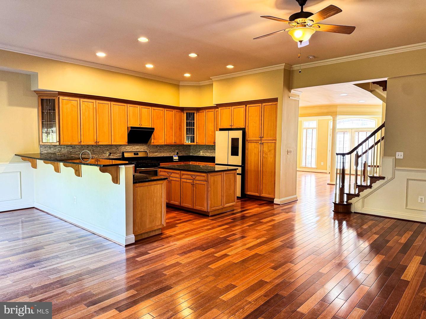 6403 VELLIETY LN, SPRINGFIELD, Virginia 22152, 4 Bedrooms Bedrooms, ,3 BathroomsBathrooms,Residential,For sale,6403 VELLIETY LN,VAFX2277420 MLS # VAFX2277420 6403 VELLIETY LN, SPRINGFIELD, Virginia 22152, 4 Bedrooms Bedrooms, ,3 BathroomsBathrooms,Residential,For sale,6403 VELLIETY LN,VAFX2277420 MLS # VAFX2277420