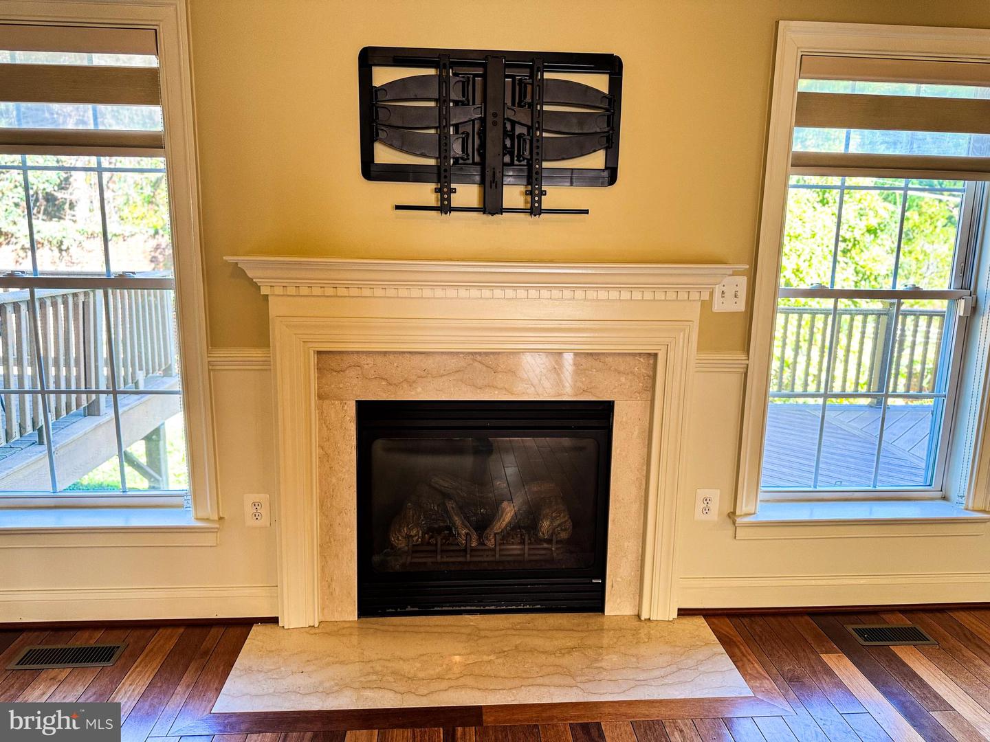 6403 VELLIETY LN, SPRINGFIELD, Virginia 22152, 4 Bedrooms Bedrooms, ,3 BathroomsBathrooms,Residential,For sale,6403 VELLIETY LN,VAFX2277420 MLS # VAFX2277420 6403 VELLIETY LN, SPRINGFIELD, Virginia 22152, 4 Bedrooms Bedrooms, ,3 BathroomsBathrooms,Residential,For sale,6403 VELLIETY LN,VAFX2277420 MLS # VAFX2277420