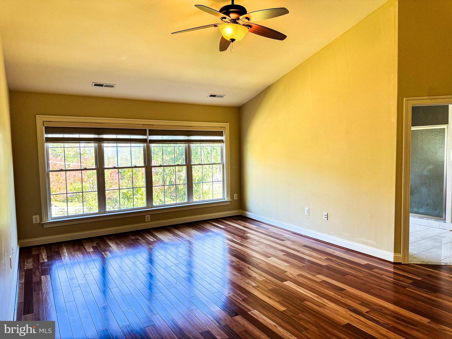 6403 VELLIETY LN, SPRINGFIELD, Virginia 22152, 4 Bedrooms Bedrooms, ,3 BathroomsBathrooms,Residential,For sale,6403 VELLIETY LN,VAFX2277420 MLS # VAFX2277420 6403 VELLIETY LN, SPRINGFIELD, Virginia 22152, 4 Bedrooms Bedrooms, ,3 BathroomsBathrooms,Residential,For sale,6403 VELLIETY LN,VAFX2277420 MLS # VAFX2277420