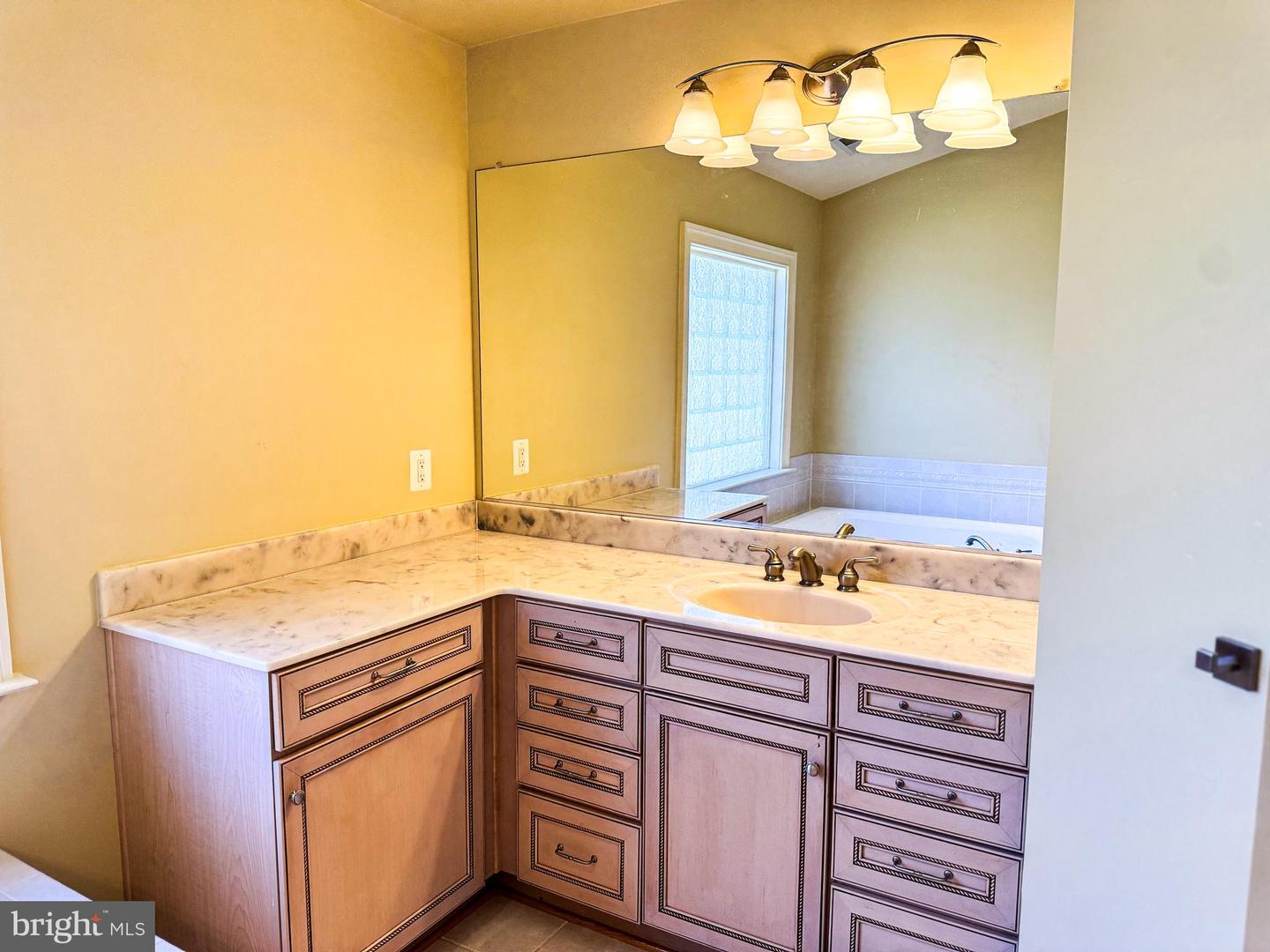 6403 VELLIETY LN, SPRINGFIELD, Virginia 22152, 4 Bedrooms Bedrooms, ,3 BathroomsBathrooms,Residential,For sale,6403 VELLIETY LN,VAFX2277420 MLS # VAFX2277420 6403 VELLIETY LN, SPRINGFIELD, Virginia 22152, 4 Bedrooms Bedrooms, ,3 BathroomsBathrooms,Residential,For sale,6403 VELLIETY LN,VAFX2277420 MLS # VAFX2277420