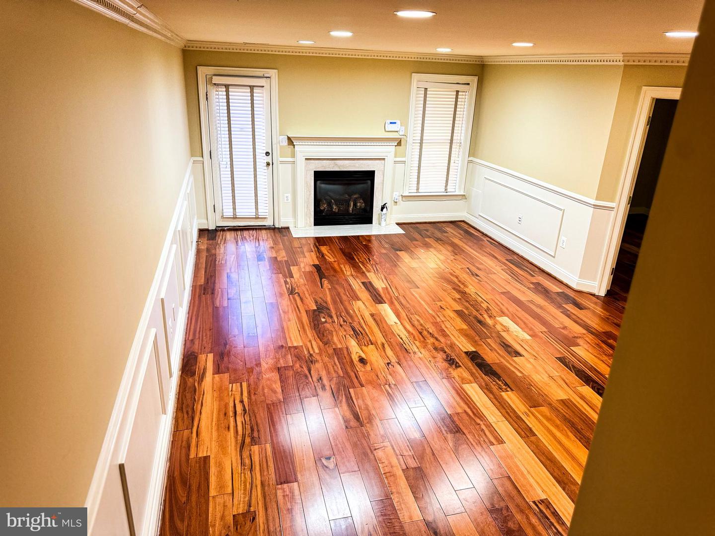 6403 VELLIETY LN, SPRINGFIELD, Virginia 22152, 4 Bedrooms Bedrooms, ,3 BathroomsBathrooms,Residential,For sale,6403 VELLIETY LN,VAFX2277420 MLS # VAFX2277420 6403 VELLIETY LN, SPRINGFIELD, Virginia 22152, 4 Bedrooms Bedrooms, ,3 BathroomsBathrooms,Residential,For sale,6403 VELLIETY LN,VAFX2277420 MLS # VAFX2277420